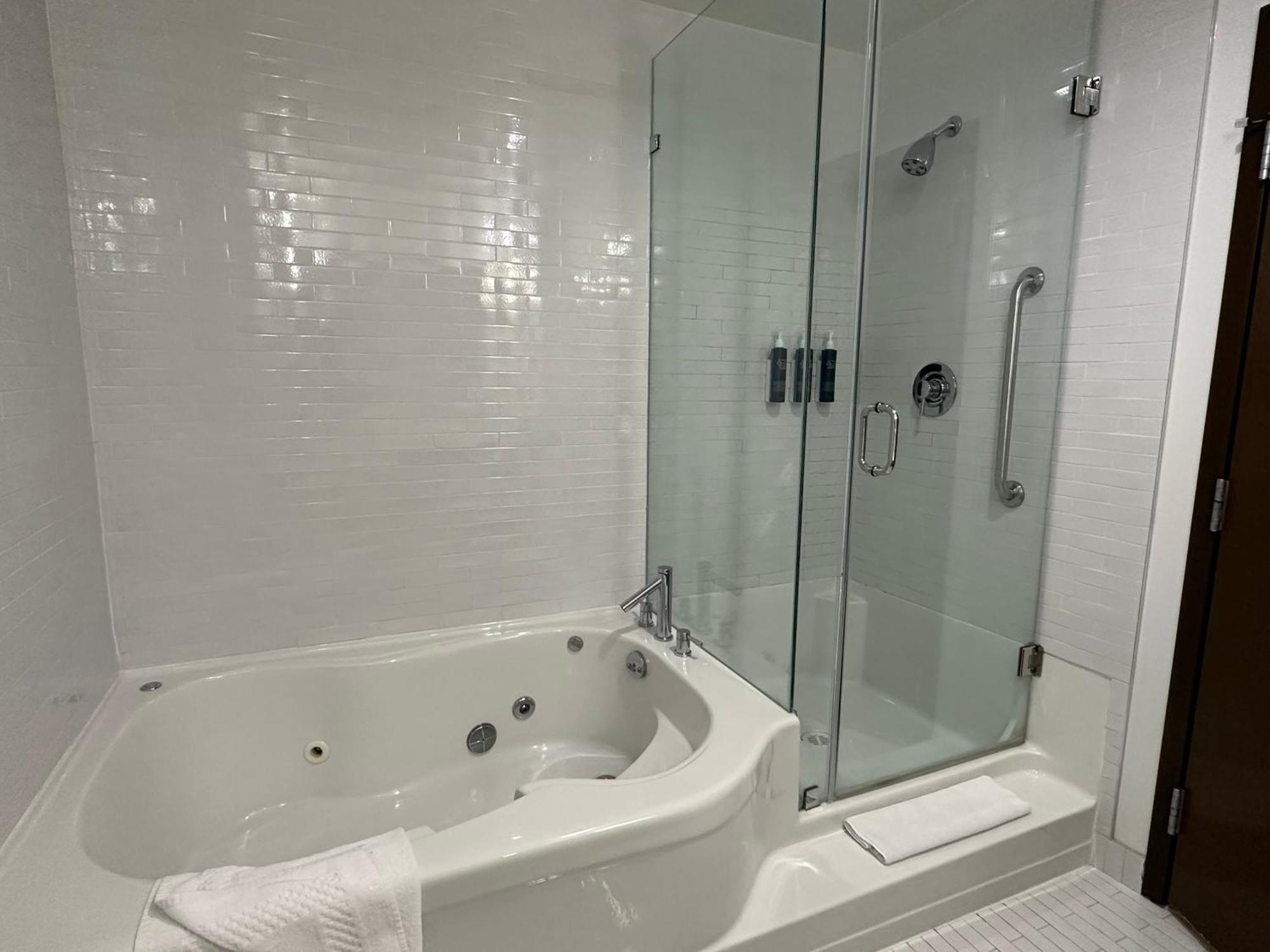 Four Points By Sheraton Edmonton Gateway Luaran gambar